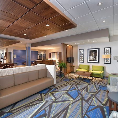 Holiday Inn Express & Suites - Millersburg By Ihg Exterior foto